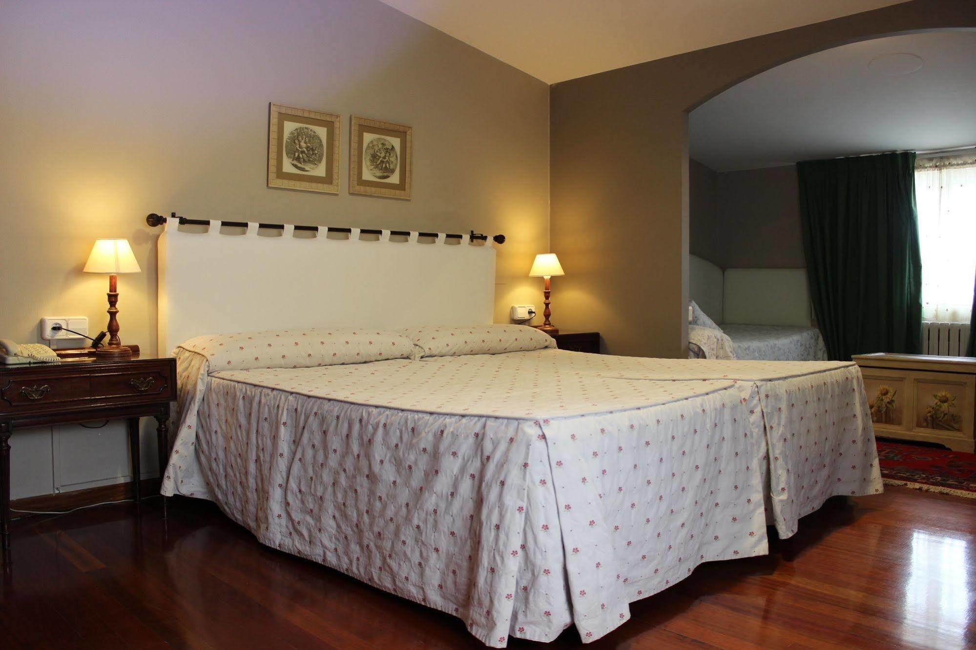 Hotel O Pino ภายนอก รูปภาพ